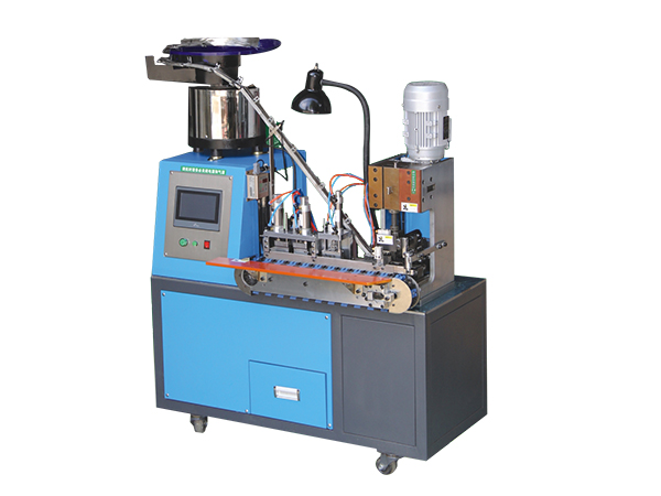 欧洲架内架自动剥皮铆压机